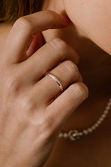 Liliflo - Bijoux swiss made - Alliance femme or gris Horizon 2,5 mm