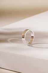 Liliflo - Bijoux Swiss made - Alliance homme Zephyr or gris 18 carats 3,5 mm - effet poli et design "ruban"