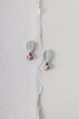 Liliflo_Bijoux interchangeable Swiss made_Boucles d'oreilles Giorgia en couleur acier avec un lien murano pourpre light