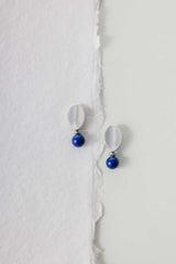 Liliflo_Bijoux interchangeable Swiss made_Boucles d'oreilles Giorgia en couleur acier avec un lien pierre semi-précieuse lapis lazuli