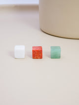 Coffret trois cubes Corail, Howlite et Aventurine