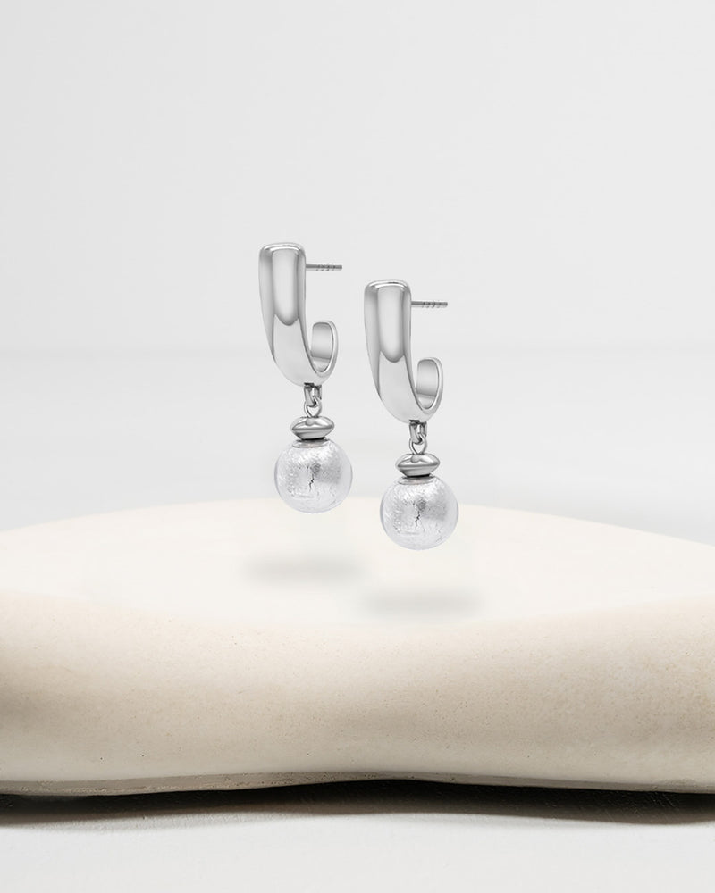 Liliflo_Swiss made Wechselschmuck_Iris Ohrringe in Stahlfarbe mit einem Zierverschluss murano Kristall