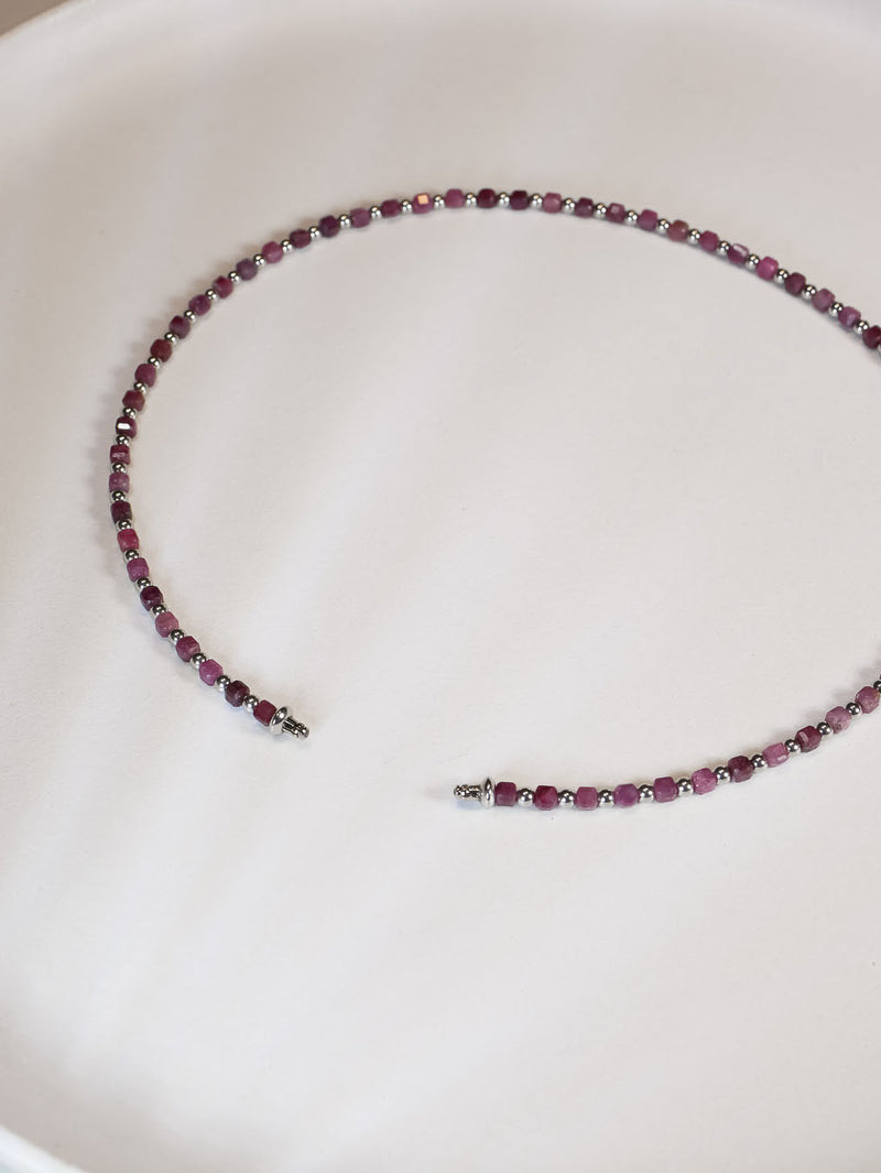 Liliflo - Modularer Schmuck Swiss made - Kollektion Constellation  - Collier Stahl Rubin - Zierverschluss zum Gravieren - Tierkreiszeichen