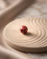 Howlite rouge