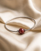 Howlite rouge