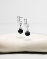 Liliflo_Bijoux interchangeable Swiss made_Boucles d'oreilles Iris en couleur acier avec un lien pierre semi-précieuse onyx