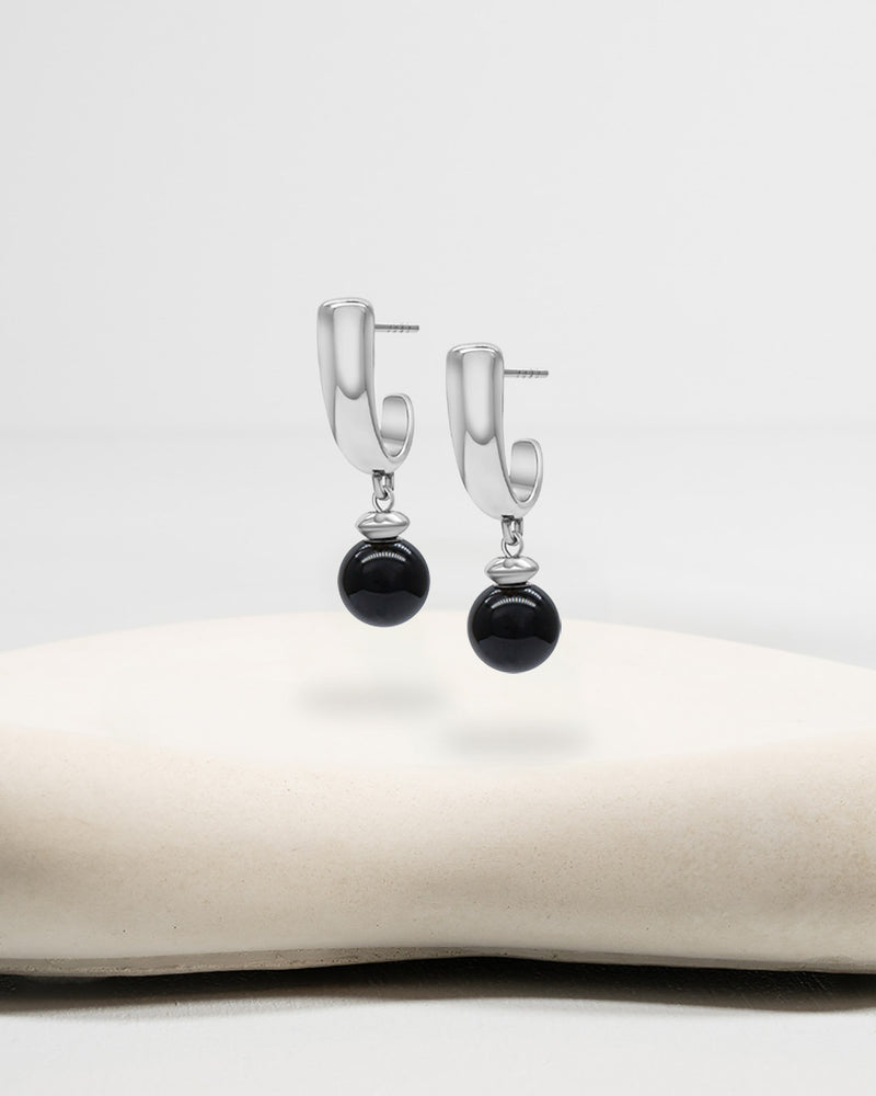 Liliflo_Bijoux interchangeable Swiss made_Boucles d'oreilles Iris en couleur acier avec un lien pierre semi-précieuse onyx