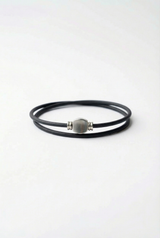 Bracelet Noir Absolu - Classique - Lien Illusion