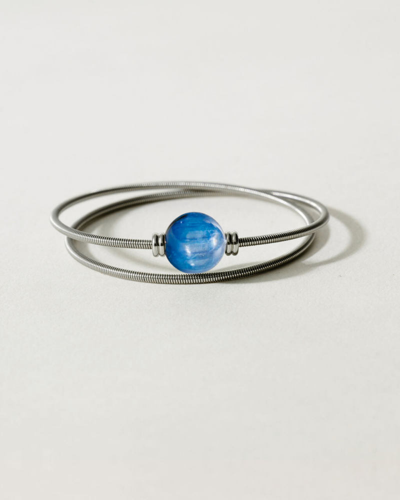 Liliflo_Bijoux femme interchangeable Swiss made_Bracelet double tour femme en spiral avec une pierre semi-précieuse Cyanite