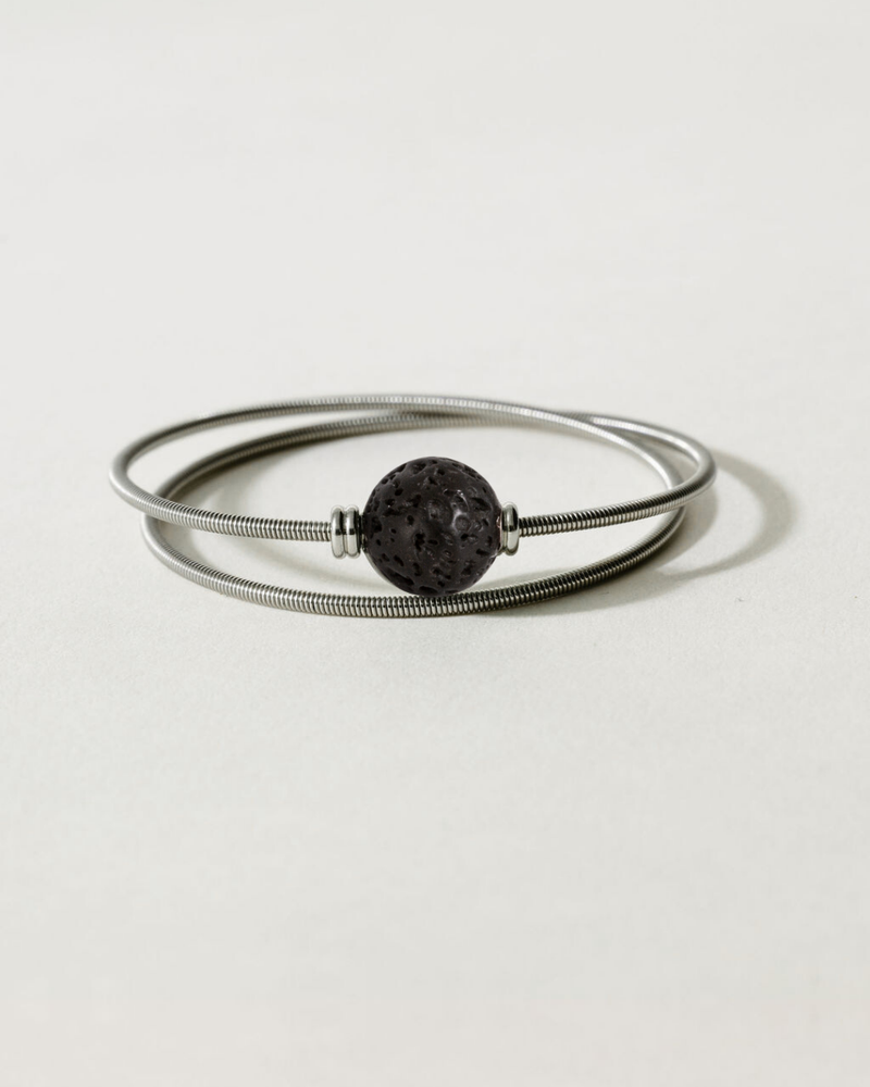 Liliflo_Bijoux femme interchangeable Swiss made_Bracelet double tour femme en spiral avec une pierre semi-précieuse Lave