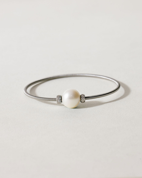 Liliflo_Bijoux femme interchangeable Swiss made_Bracelet diamant simple tour femme en spiral avec une pierre semi-précieuse perle de culture