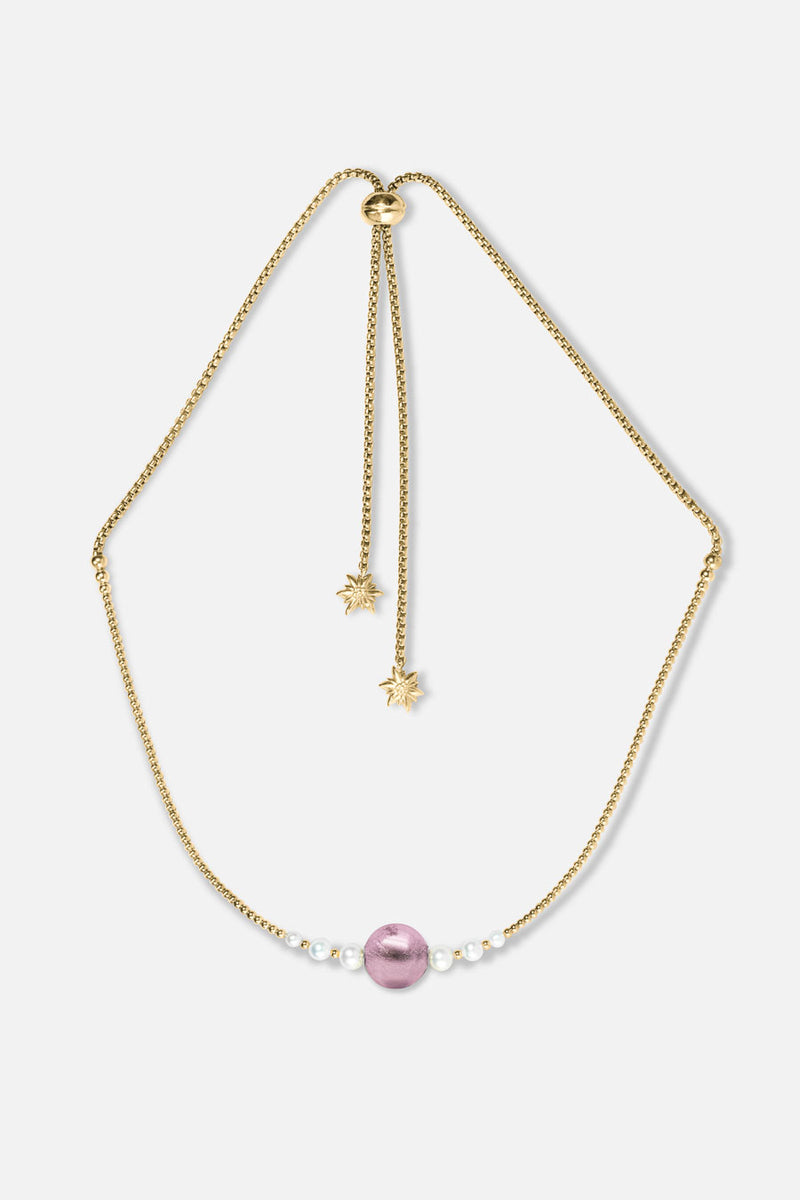 Collier interchangeable Swiss made - Collection Edelweiss Melanie Oesch - Collier couleur acier doré avec perles de culture et Lien murano pourpre light