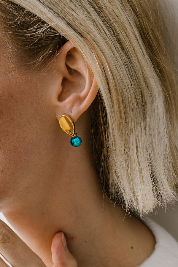 Liliflo_Bijoux interchangeable Swiss made_Boucles d'oreilles Giorgia en couleur acier doré avec un lien murano aqua