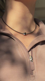 Collier Noir Absolu - Classique - Lien Illusion