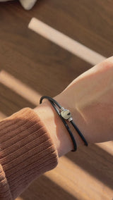 Bracelet Noir Absolu - Classique - Lien Illusion