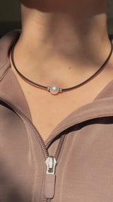 Collier Noir Absolu - Diamants - Lien Perle Cumingii blanche