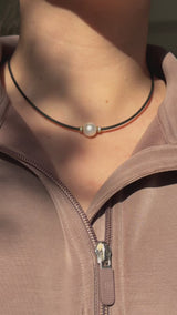 Collier Noir Absolu - Diamants - Lien Perle Cumingii blanche