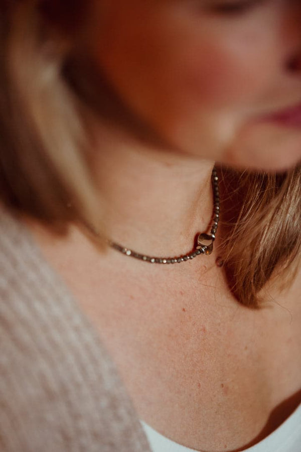 Liliflo_Collier en pierre semi-précieuse Pyrite_interchangeable_Collection Limbo
